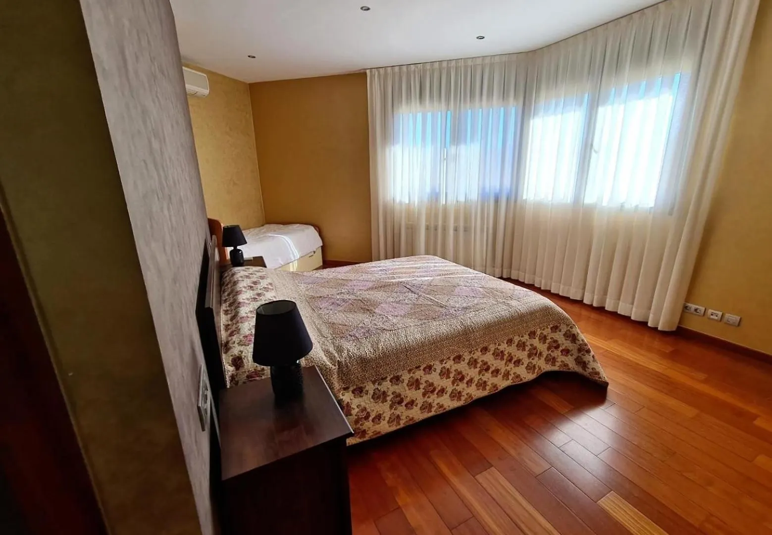 Ferienhaus Mit Privatpool Fuer 8 Personen Ca 380 Qm In Miami Platja, Costa Dorada Hospitalet De L'Infant